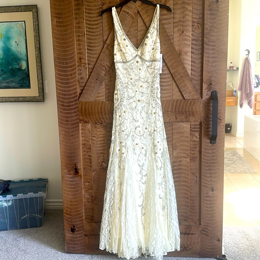 NWT Sue Wong boho ivory dress.